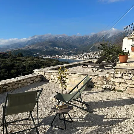 호스텔 On The Hill - By Filikuri *