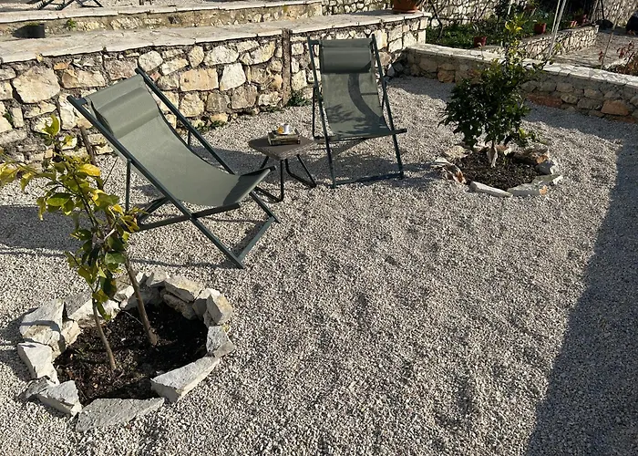 On The Hill - By Filikuri Hostel Himare